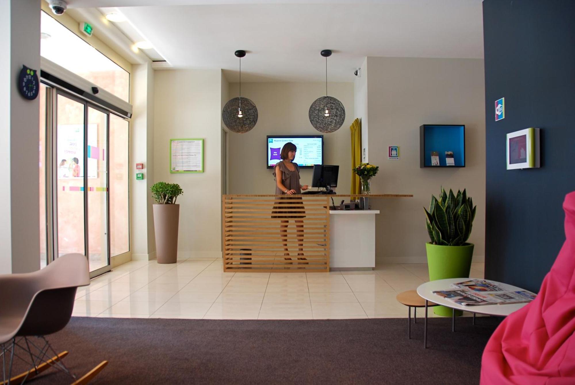 Ibis Styles Roanne Centre Gare Hotel Bagian luar foto