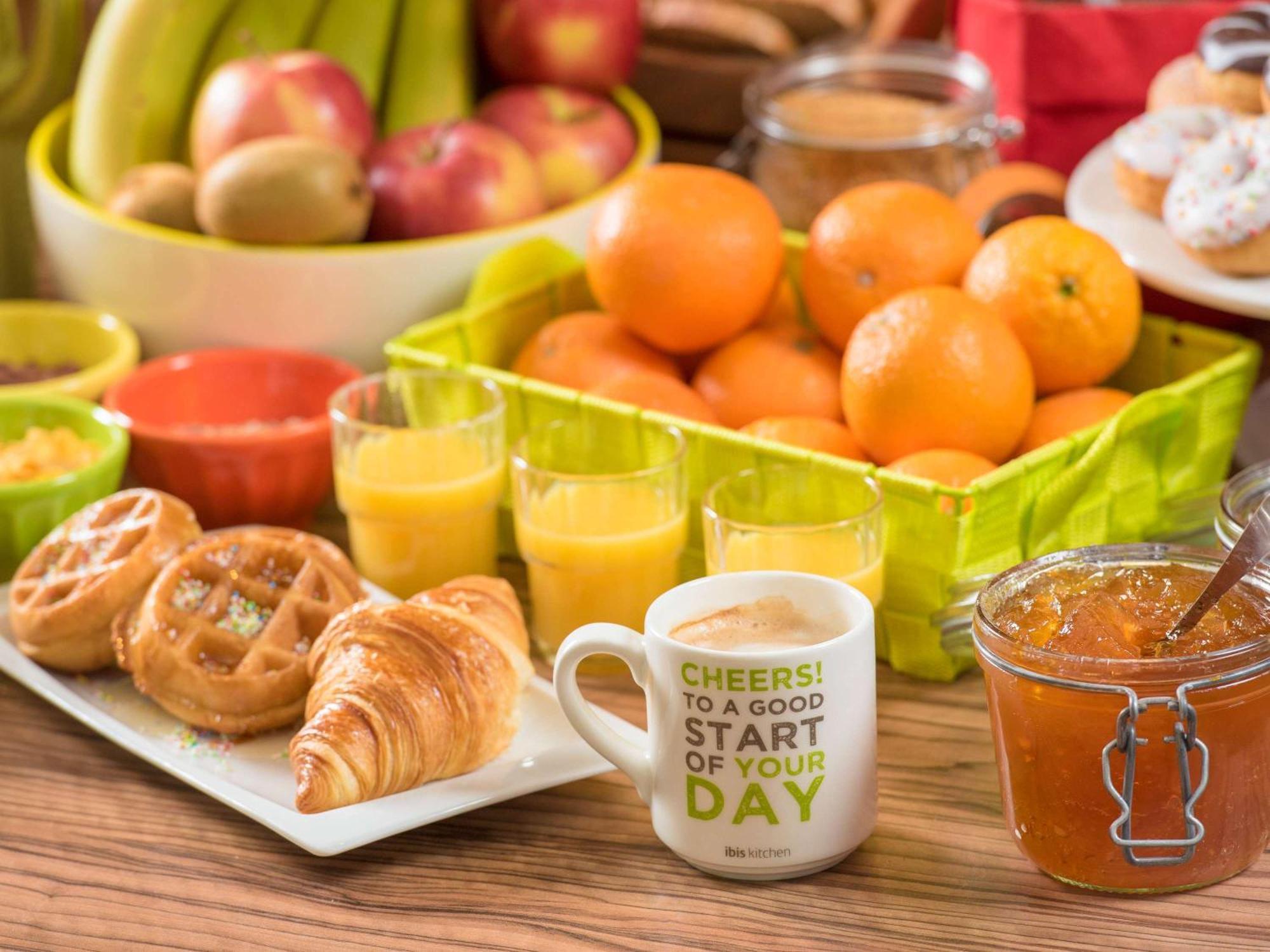Ibis Styles Roanne Centre Gare Hotel Bagian luar foto