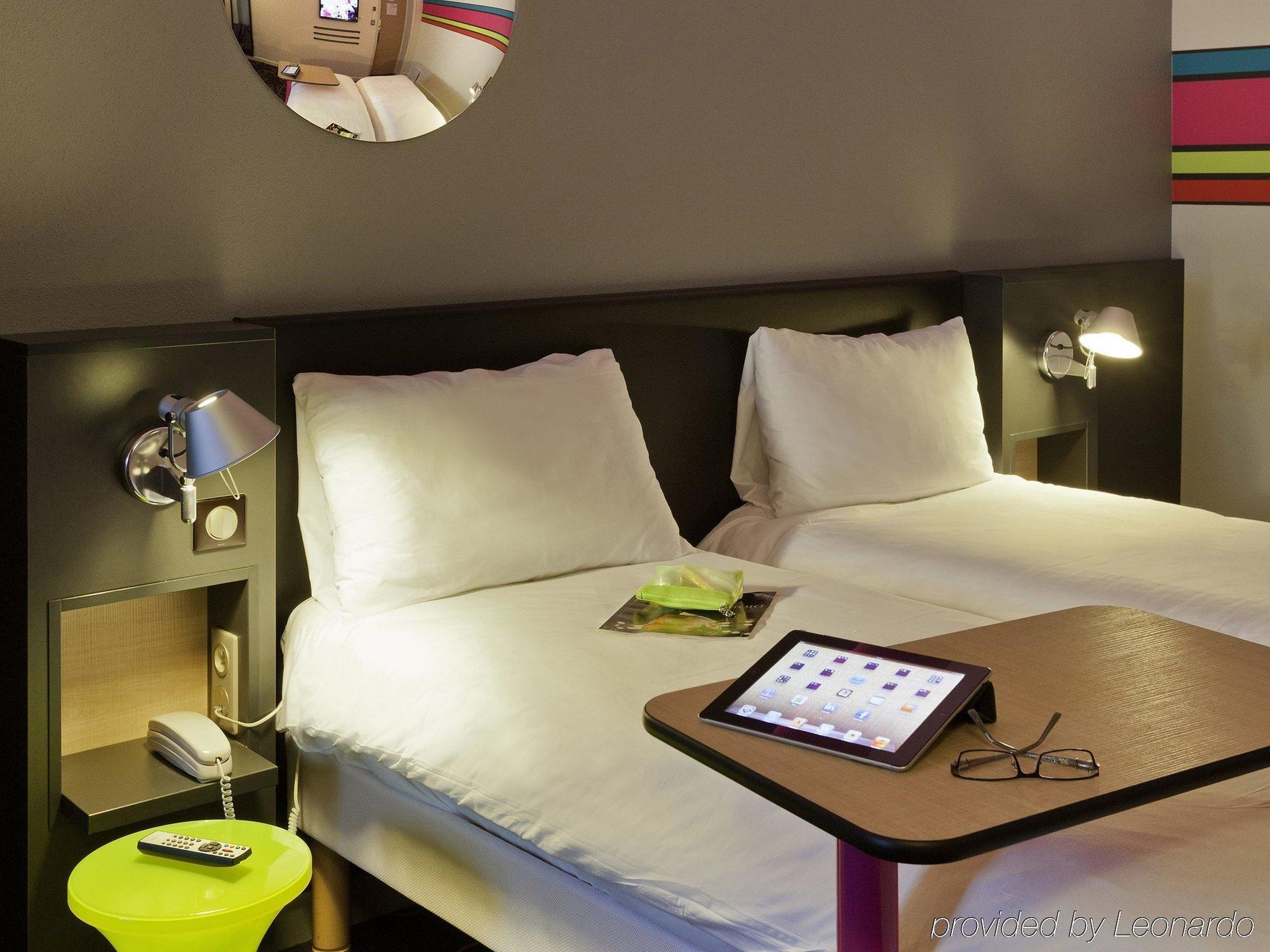 Ibis Styles Roanne Centre Gare Hotel Bagian luar foto