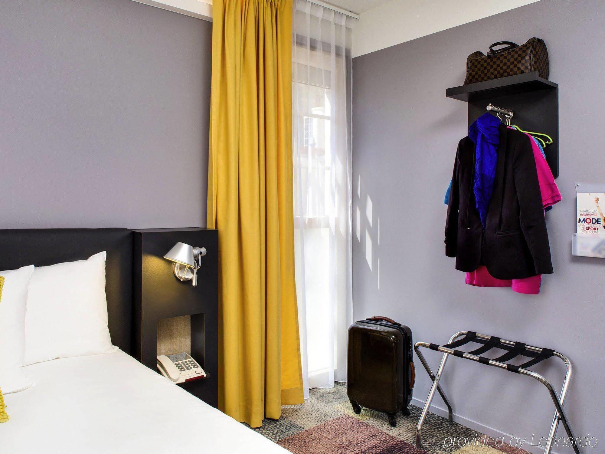Ibis Styles Roanne Centre Gare Hotel Bagian luar foto